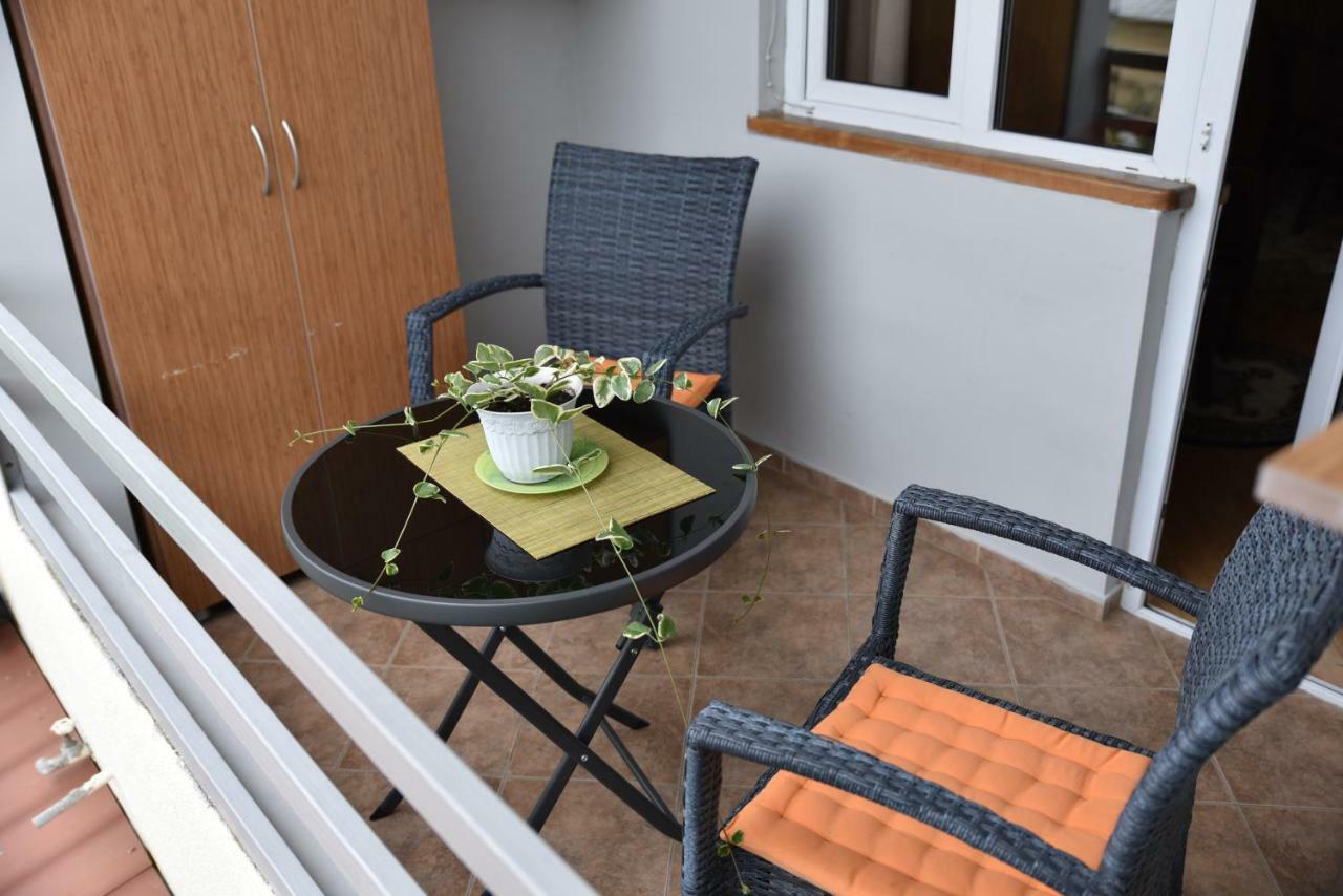 4Bd Appartaments With Cozy Garden 第比利斯 外观 照片